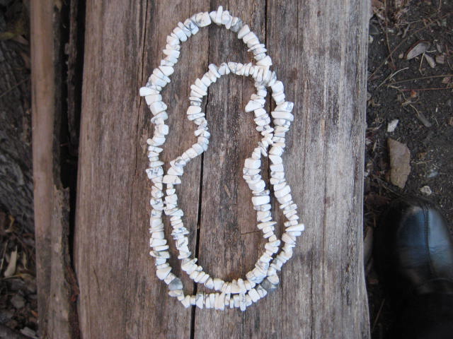 Howlite Necklace 2038